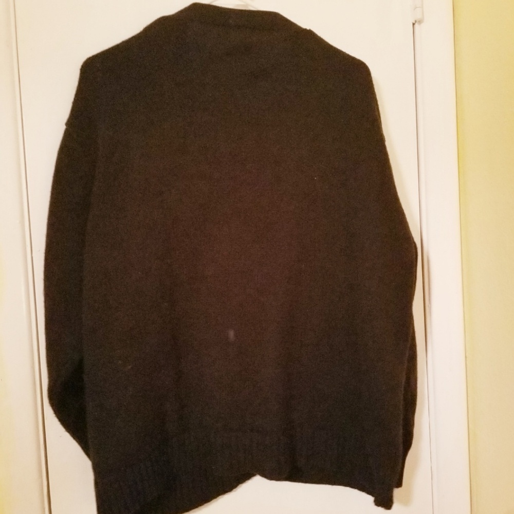 sweater - Picture 2 of 3